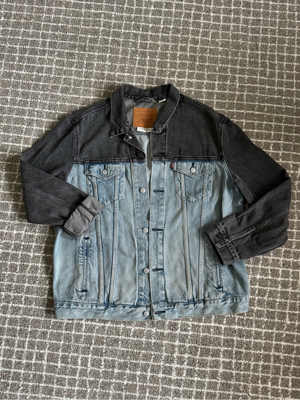 Levi's Two-Tone Black & Light Blue Denim Jacket XXL